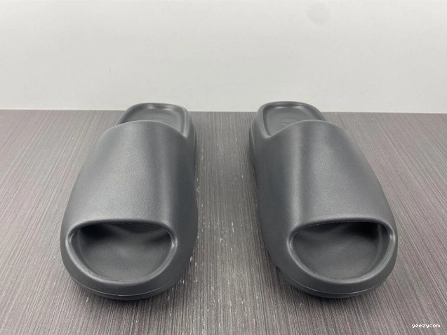 Onyx Adidas Slide HQ6448 Yeezy 0825